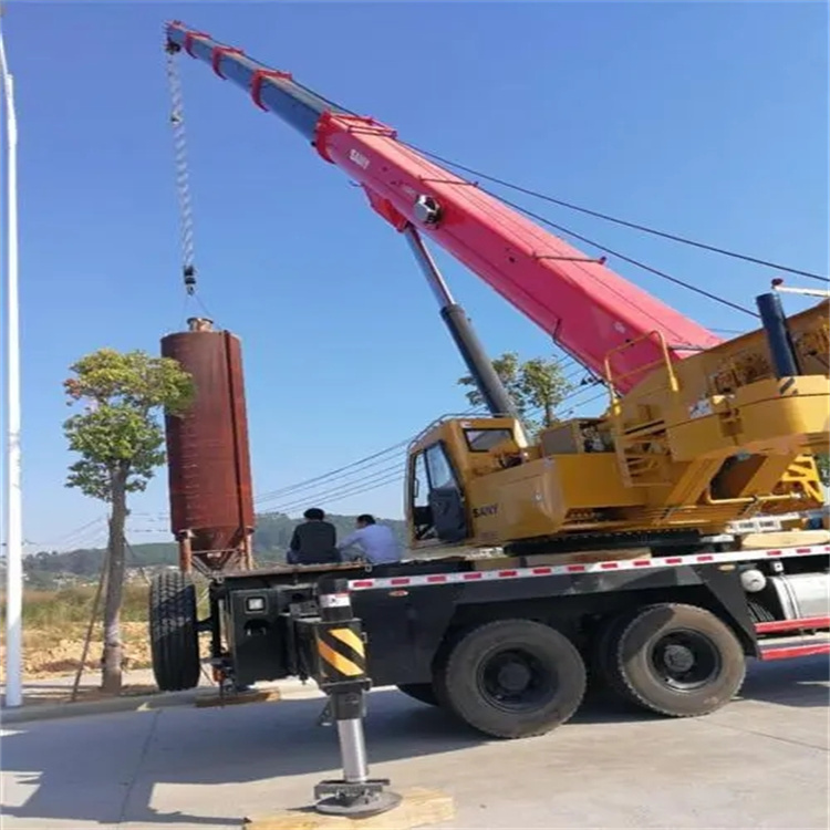 白茅湖农场专业吊车租赁多少钱