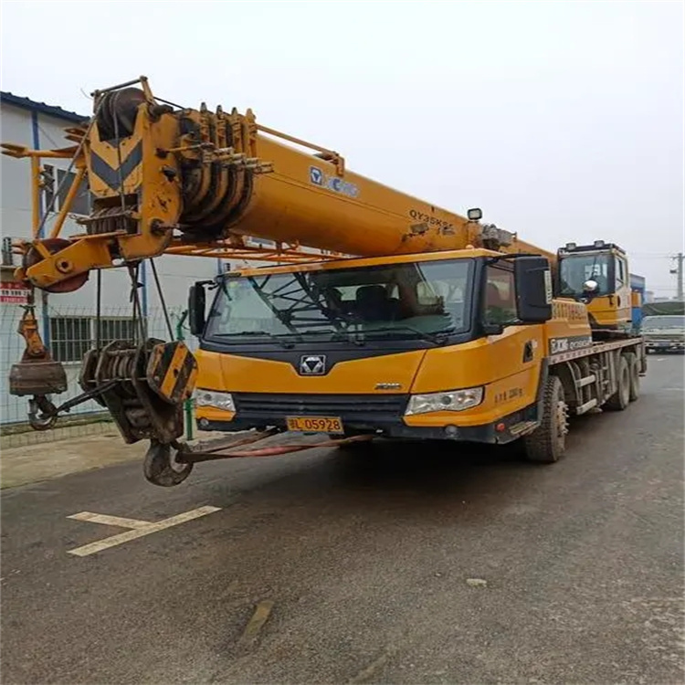 白茅湖农场吊车出租保险：全面覆盖，安全无忧