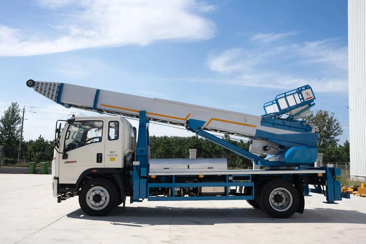 白茅湖农场云梯上料车租赁费用